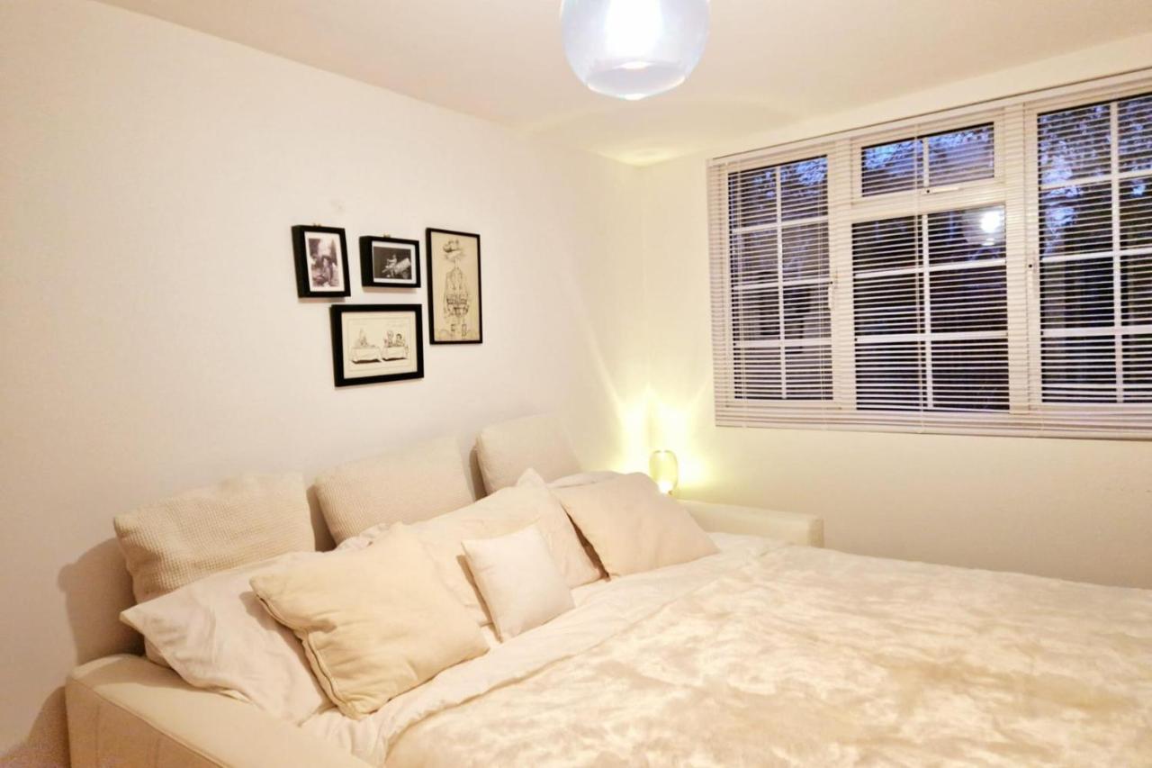 1 Bed Cottage-Museum View-Garden-Free Parking Weybridge Exterior photo
